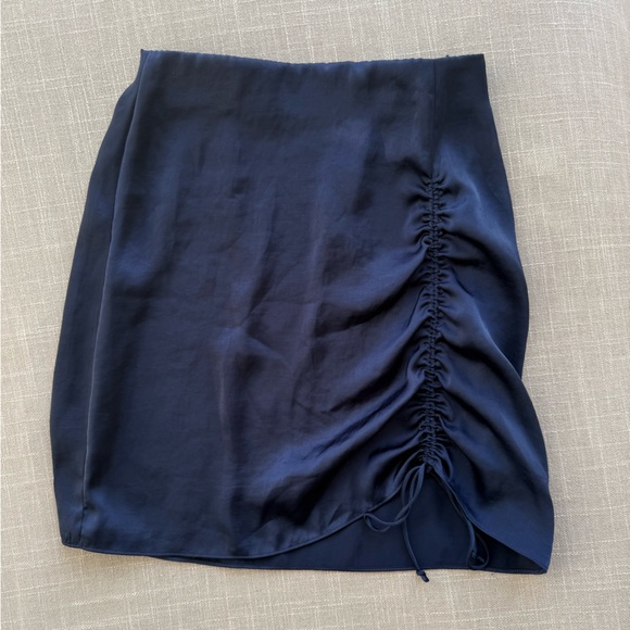 Wilfred Dresses & Skirts - Wilfred Allusion Skirt